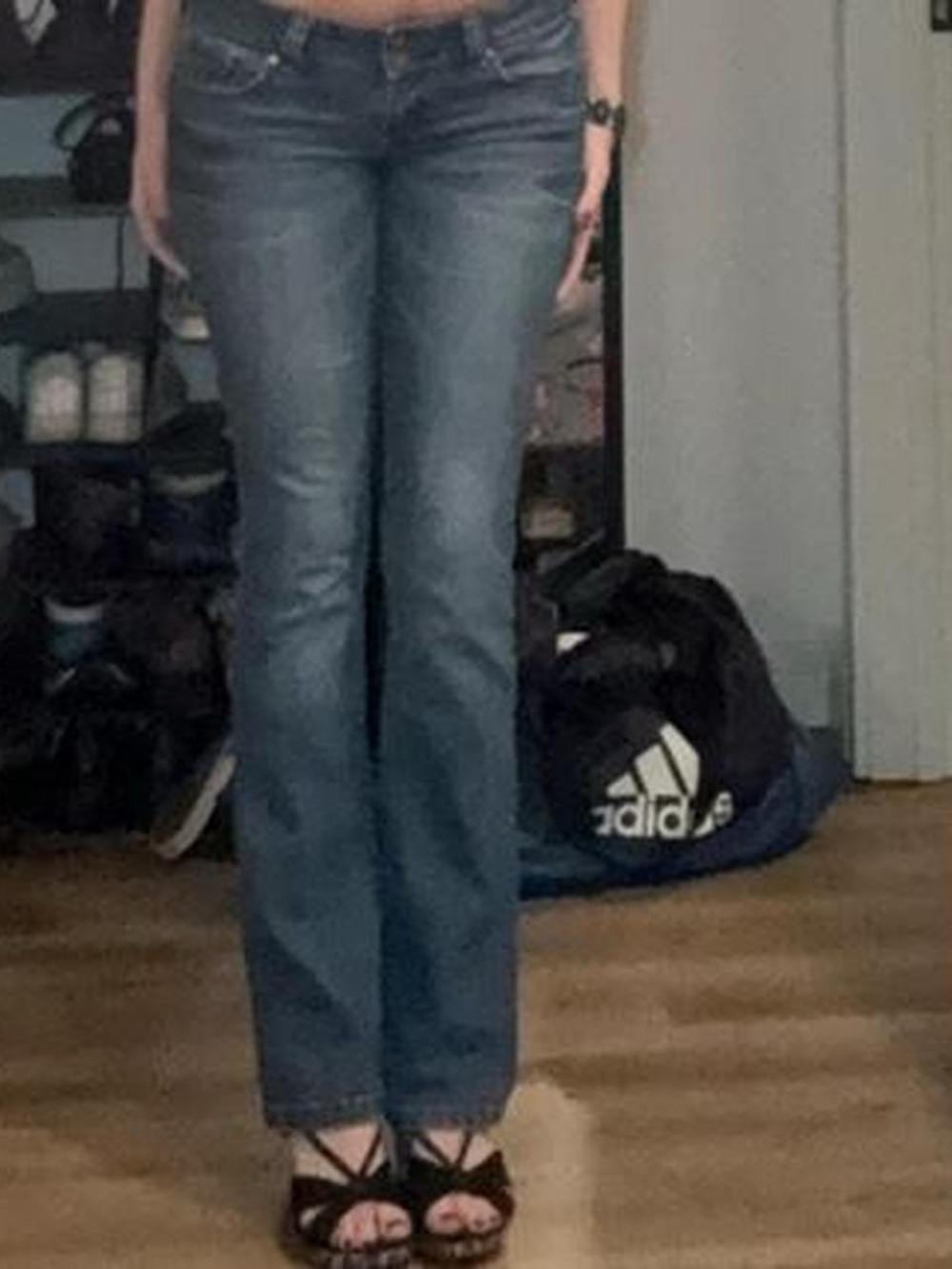Women's Classic Bootcut Jeans in Medium Blue